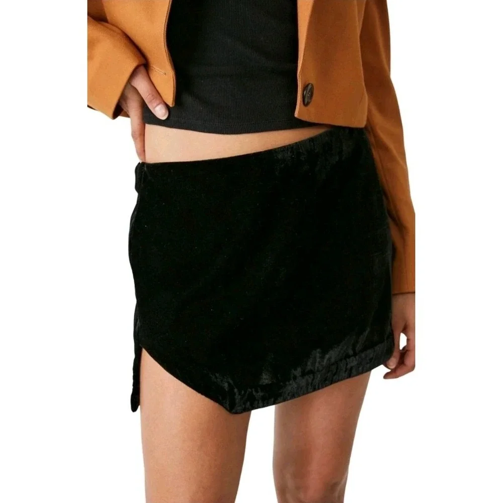 NWT Free People Black‎ Velvet Annalise Mini Skirt Size 6